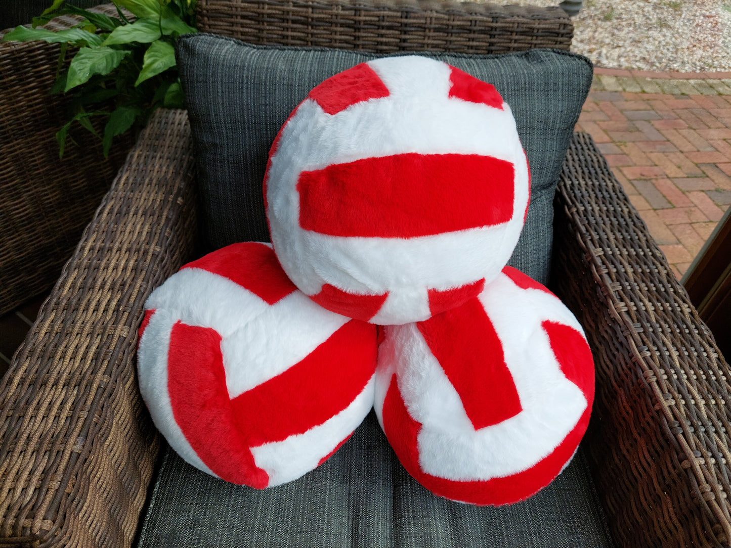PLUSH SPORTS BALL PILLOWS, OVERSIZED PLUSH VOLLEYBALL & PLUSH SOCCER BALLS