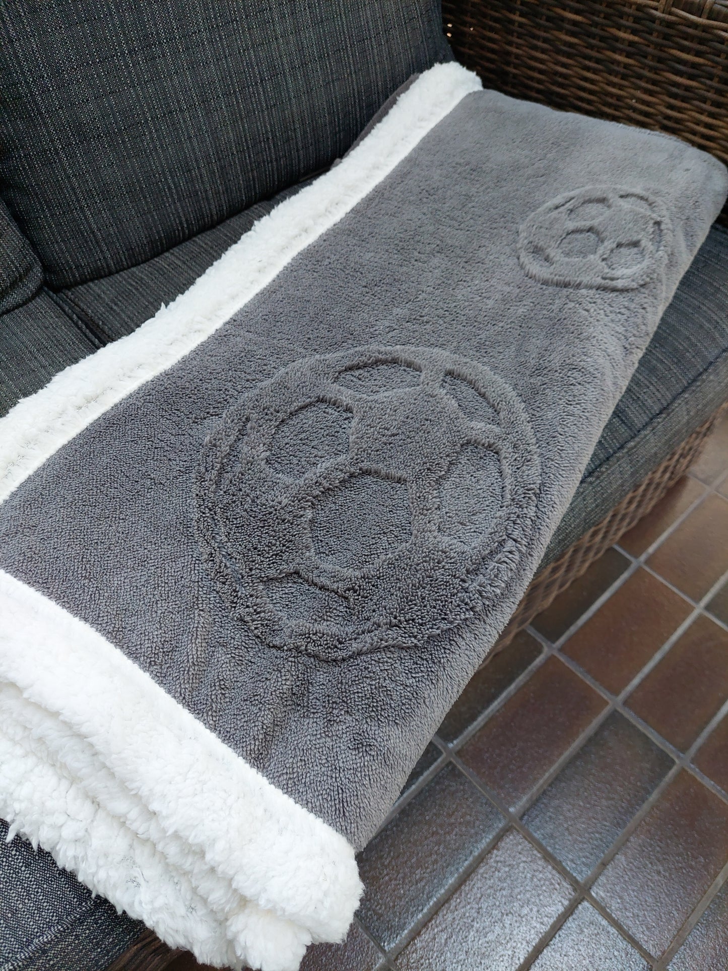 Soccer Blanket, Throw Blanket, 3-Dimensional Design, Super Soft Velvety Top Side, Cozy Sherpa Backside, Sports Decor