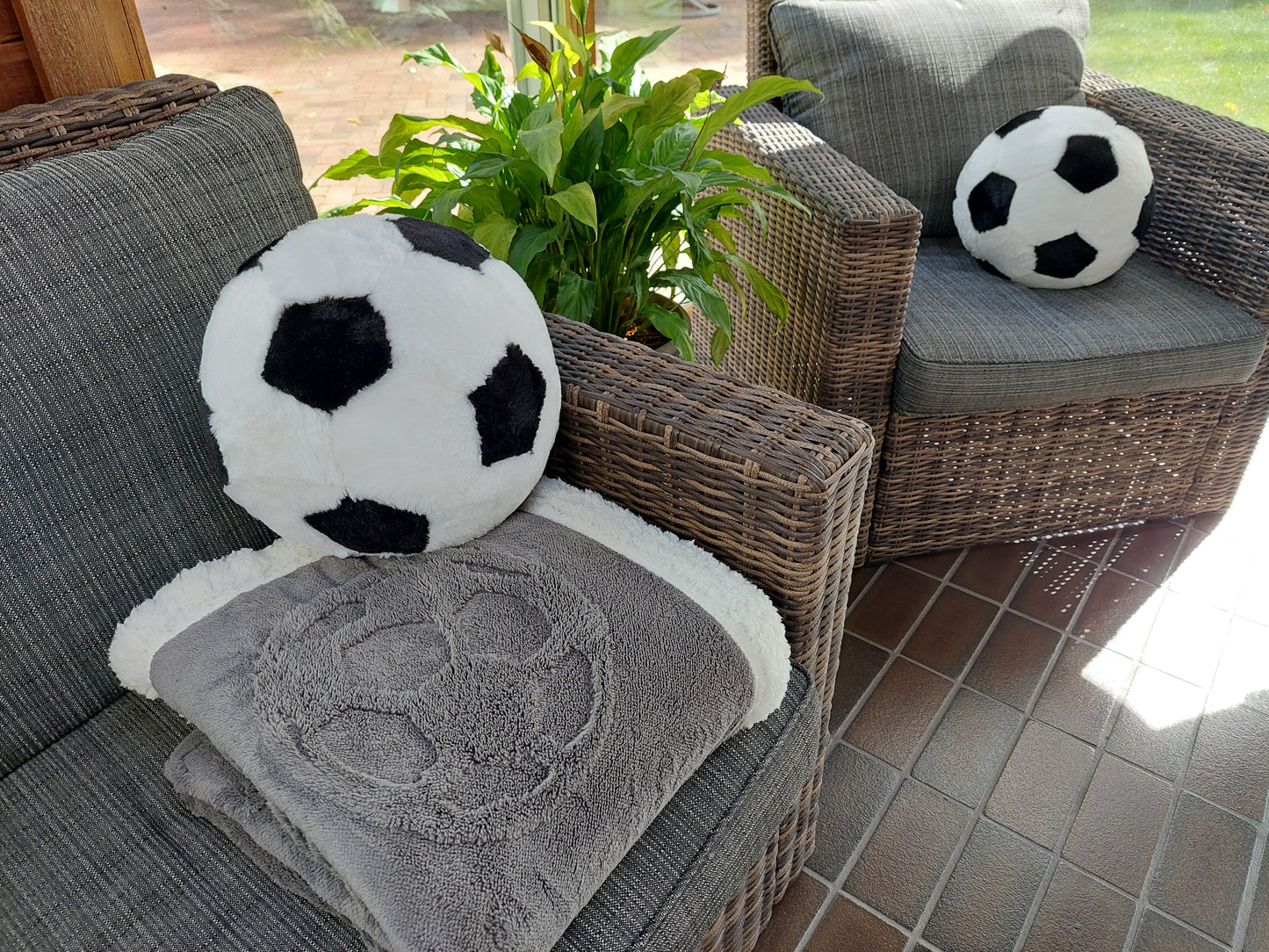 Soccer Blanket, Throw Blanket, 3-Dimensional Design, Super Soft Velvety Top Side, Cozy Sherpa Backside, Sports Decor